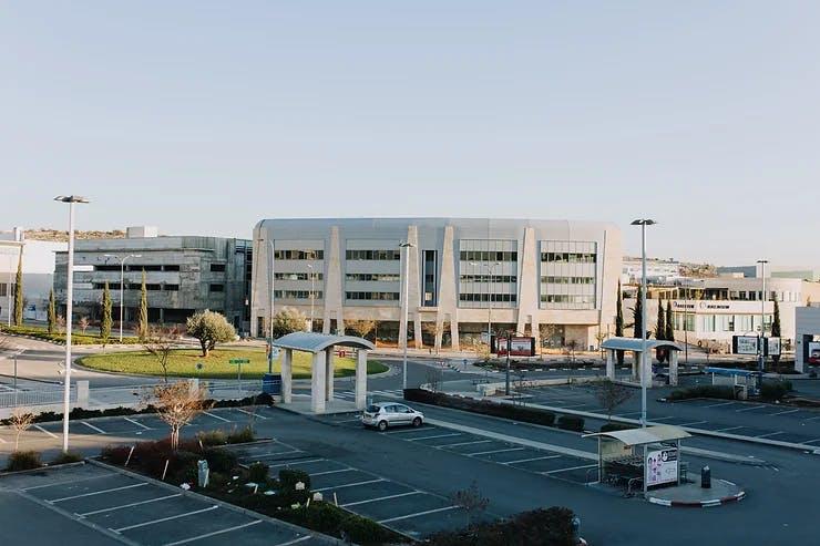 Building in a commercial center