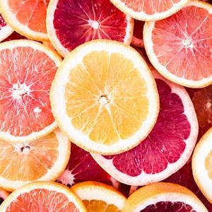 sliced grapefruits